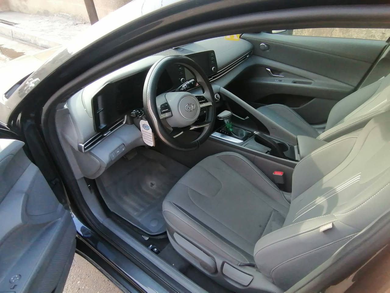 اخوان النتره موديل ٢٣ حادث بنيد مبدل قطرت صبغ ما بيه ماشيه ٧ الاف  بدو شاصي ولا لغد  السعر  65  (***********) ابو علي
