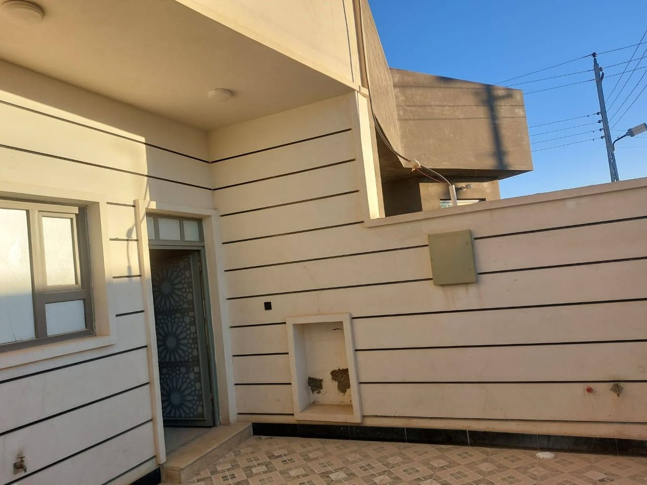 طابت اوقاتكم بكل خير

:::::::::::::

تُعلن

#شركة_المهندس_للعقارات_والمقاولات_العامة

بيت للبيع في مجمع الرحاب السكني وسط مدينة الفلوجة 
شارع ١٥
مساحة ٢٥٠ 
استقبال و٢ غرفة وصالة ومطبخ وحمام تواليت داخلي وخارجي
المبلغ نقدا ٨٤ مليون والباقي اقصاط ٤٨ مليون كل شهر مليون 
علما ان البيت بناء خاص ..

لدينا عروض اخرى في جميع مناطق الفلوجة و ضواحيها

اسعار العقارات المعلنة في الشركة تُحدد من قبل البائع صاحب العقار وليس من قبل الشركة والسعر قابل للتفاوض بين البائع والمشتري📝📌

●نتميز بعدم رفع سعر العقار من الشركة ونجمع البائع والمشتري وجهاً لوجه لغرض الاتفاق النهائي على السعر📌📝

● اذا عندك عقار تريد تعرضه للبيع او تريد تشتري عقار 

فقط ارسال المعلومات  على الواتساب او الاتصال على هواتف الشركة 📥📍 #شركة_المهندس_للعقارات -والمقاولات_العامة 

في الفلوجة 

بيع شراء

العنوان الفلوجة شارع الجيش الشعبي مقابيل المحكمة 🗺️📍
اتصال☎️

***********

🔵🔵🔵🔵🔵🔵🔵🔵🔵🔵🔵🔵

#المدير_التنفيذي_المهندس_محمد_الخزرجي
