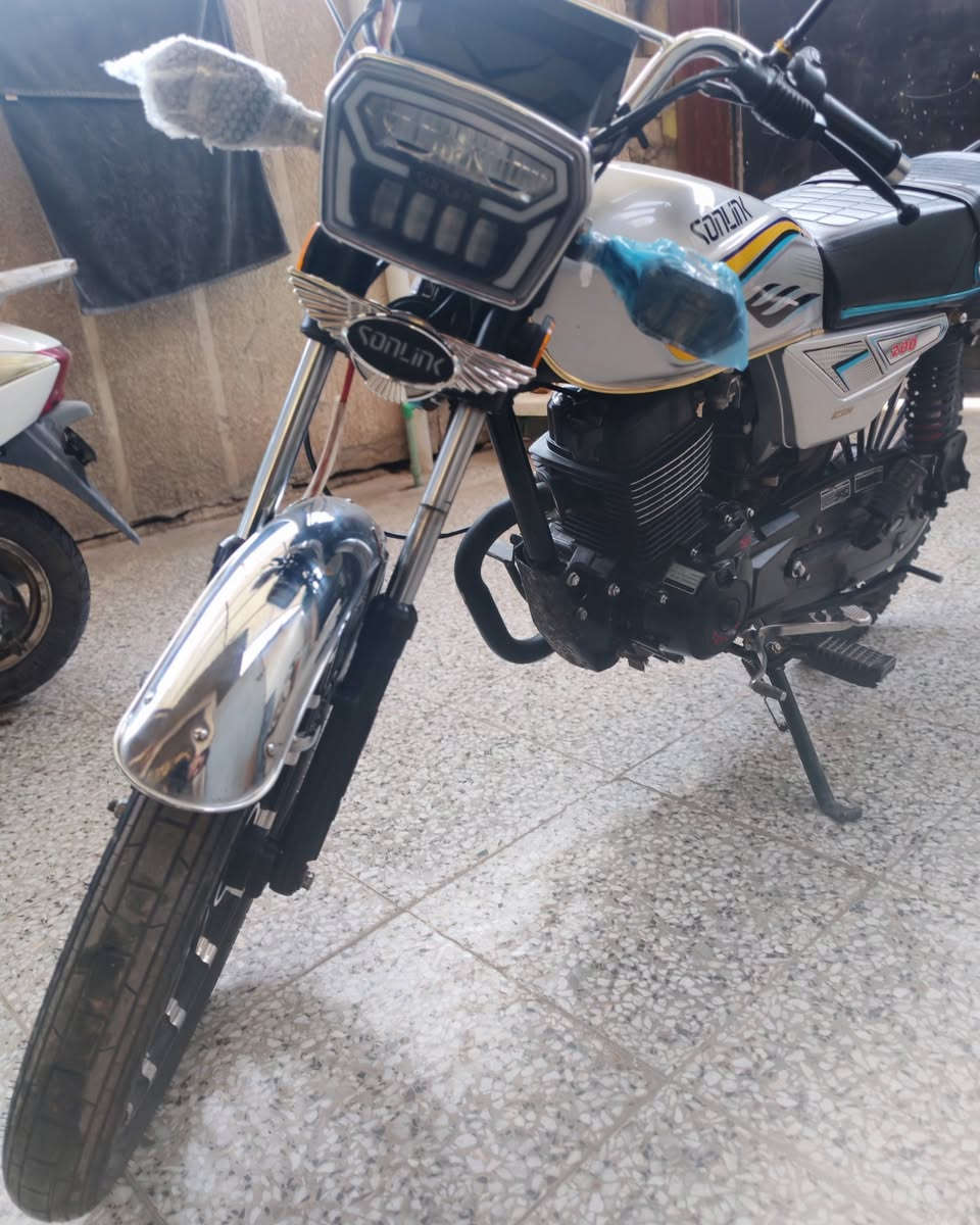 السلام عليكم ايراني 25ضاغطة وزنجيل انسة الرجة ماشية6الاف دراجة اخت الزيرو دهن كلة امزويل سويجين وبصمتين اوراق كاملة كفالة عامة العنوان جزيرة بغداد السياحية ب950
***********
