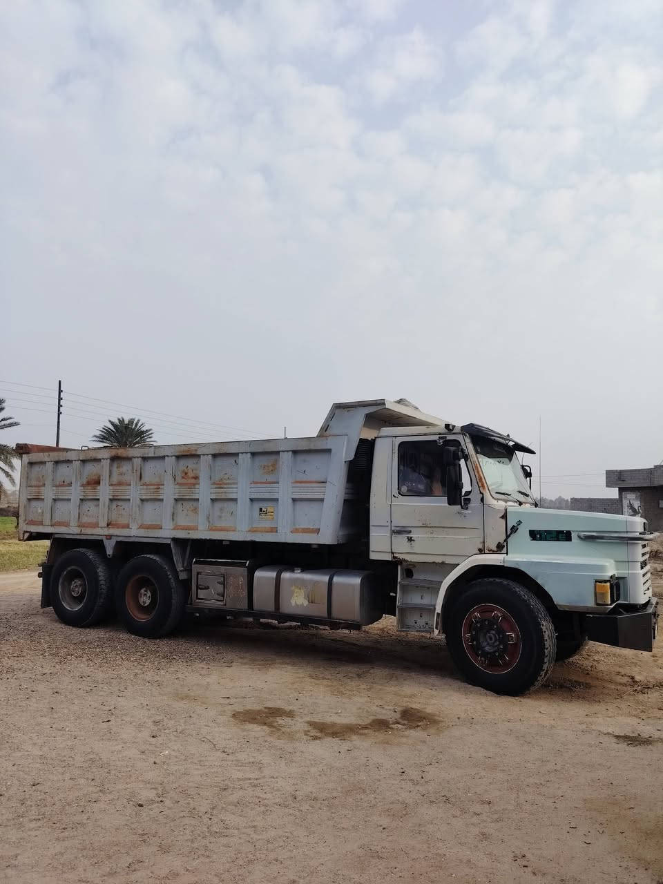 سكانية للبيع المكان فلوجه رقم بغداد تفاصيل  عل رقم ***********
