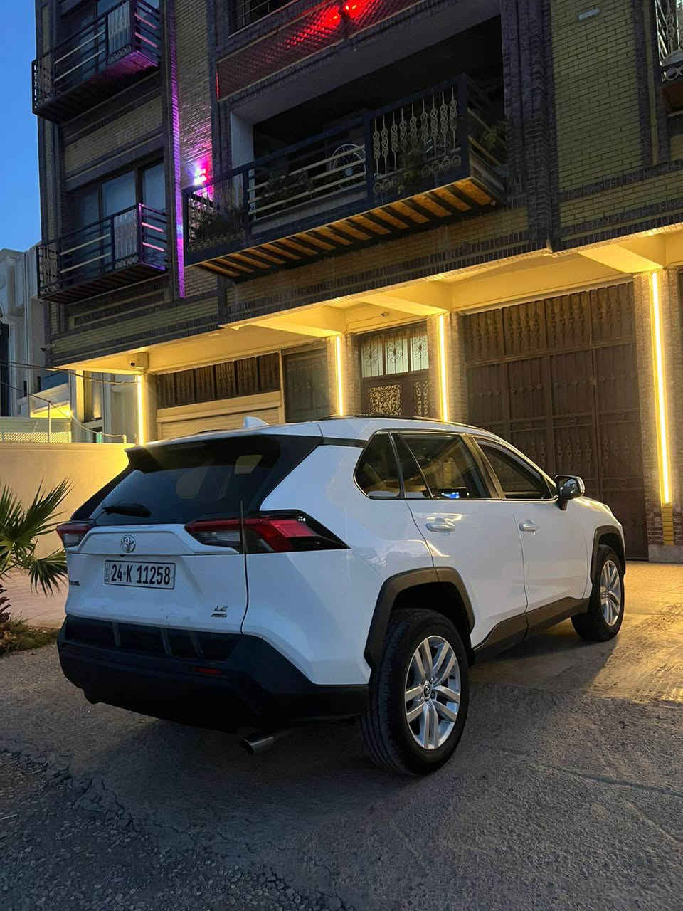 رافور 2021 LE AWD
4 بارجه بي شاصي رقمو سنه وي جديد
تحويل غرامات شرت 
سياره دبل اكسل  بي مصرف 
رقم موبايل ***********📞☎️ اكر, نينوى
