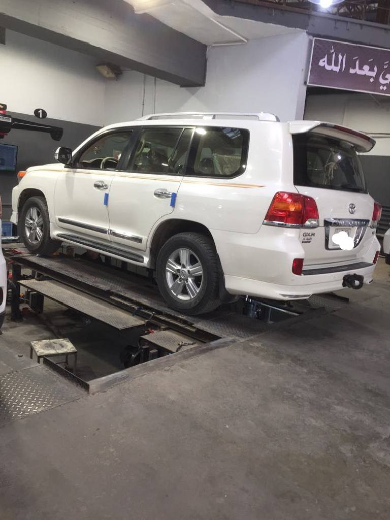 للبيع جكساره موديل 15ماشيه 109الف فطيم بدون حادث بدون صبغ فقط قليل بلدعاميه سياره جديده رقم بغداد بأسمي  سياره جانيها أكثر من 3سنوات  للاتصال *********** السعر  440،.،،$. عنواني بغداد السونار موجود ويه الصور . سياره جديده ماتصرف عليها ولا فلس ،ومواصفاته معروفة.
