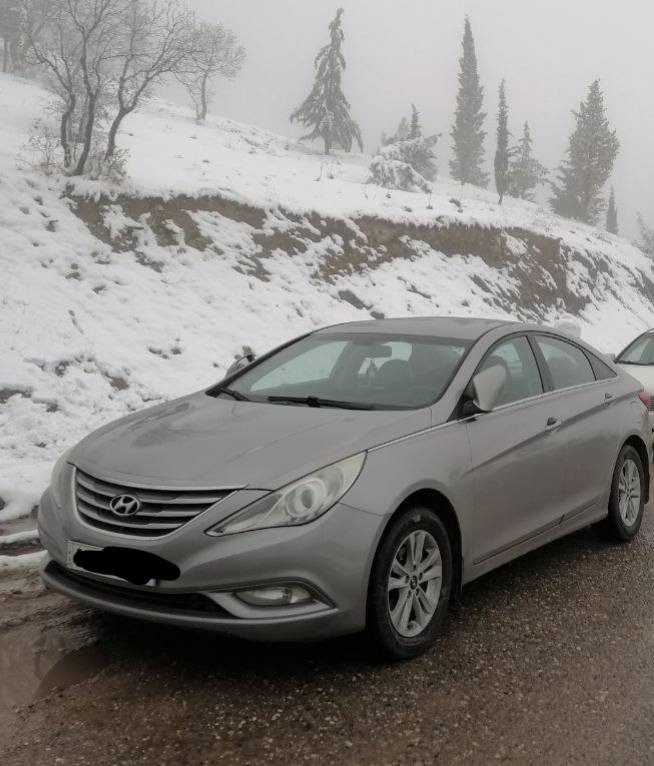 سيارة Hyundai Sonata بحالة جيدة واستعمال شخصي.
🔹 محرك 2.0L قوي واقتصادي
🔹 تحكمات على الستيرن
🔹 تبريد قطعتين (أمامي وخلفي)
🔹 فول مواصفات بدون تشغيل بصمة
🔹 السيارة جاهزة للاستخدام اليومي
🛠 الملاحظة:
يوجد بارد في الباب الخلفي فقط.
💰 السعر: (120 ورقة) قابل للتفاوض بالمعقول
📍 الموقع: (الموصل)
📞 للتواصل: (***********) موصل, نينوى
