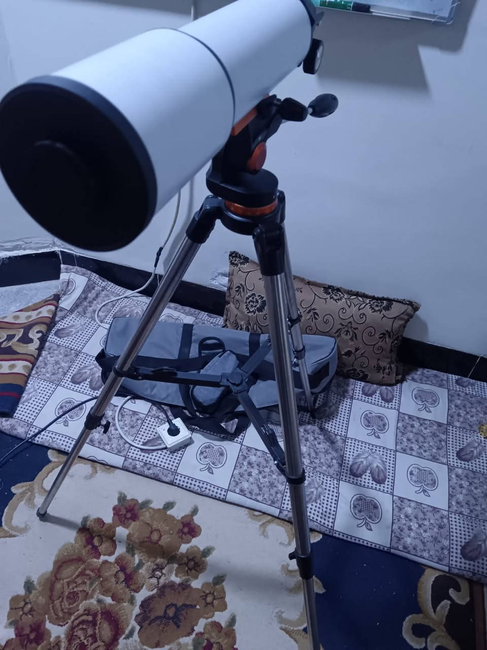 تلسكوب راقي حجم واستاند كبير مو مال اطفال السعر بلاش 79 الف بلعافية


**إذا كنت صاحب هذا الإعلان وتريد حذفه لأي سبب، رجاءا أرسل رسالة إلى الدعم الفني**