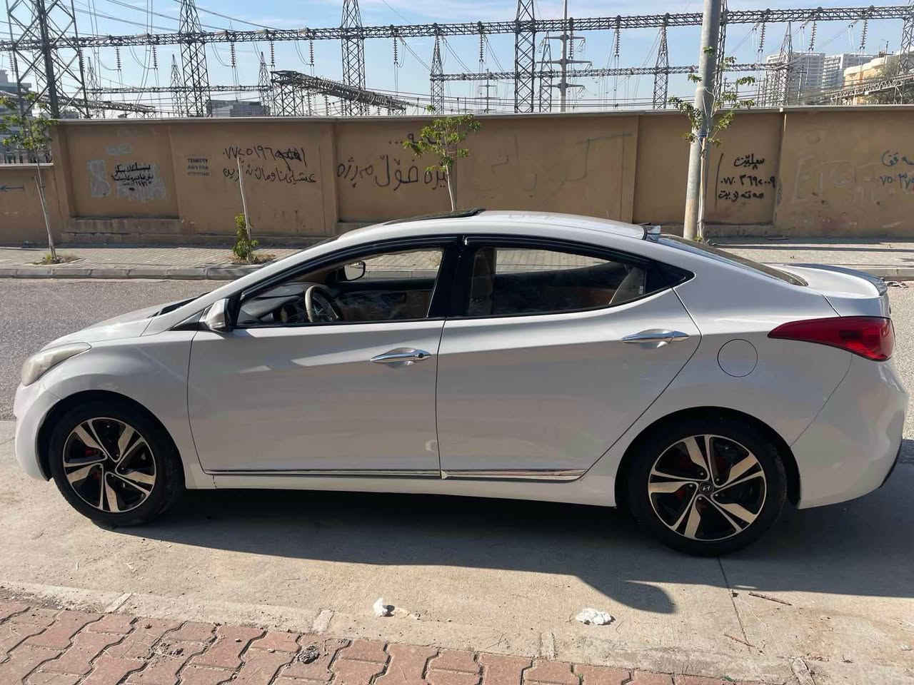 هوندا ئه لينترا٢٠١٤
مه كينه گه وره
قه پات مواصه فات
سه نه وي تازه يه تا٢٠٣٠
هه زه ي تازه يه
بي بوياخ
سعري١٢٦
***********
*********** السليمانية, العراق
