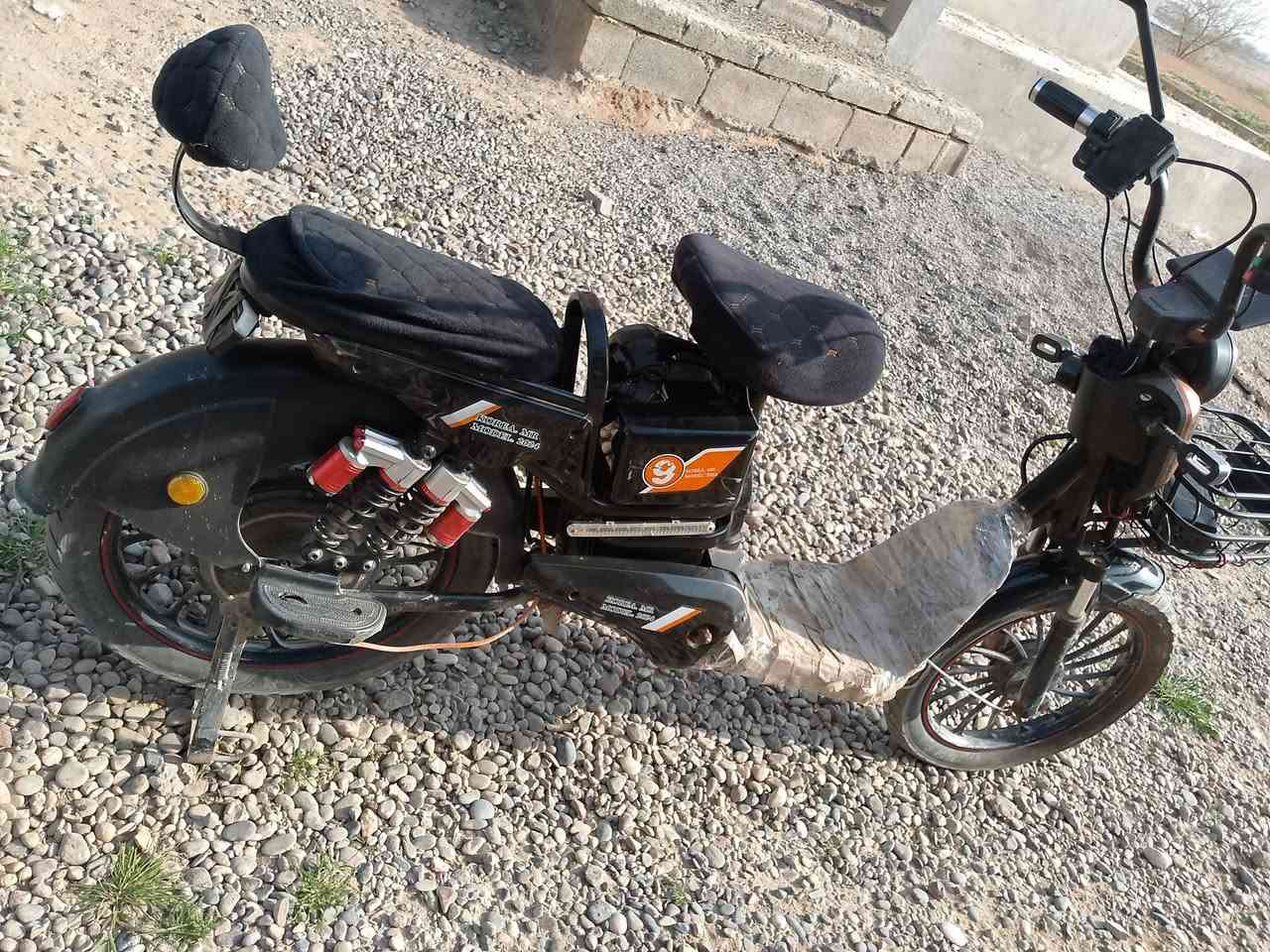 ماطور شحن للبيع حجم 24 سعرو مناسب ونضيف حيل الشراي يتصل على هاذا الرقم ***********
