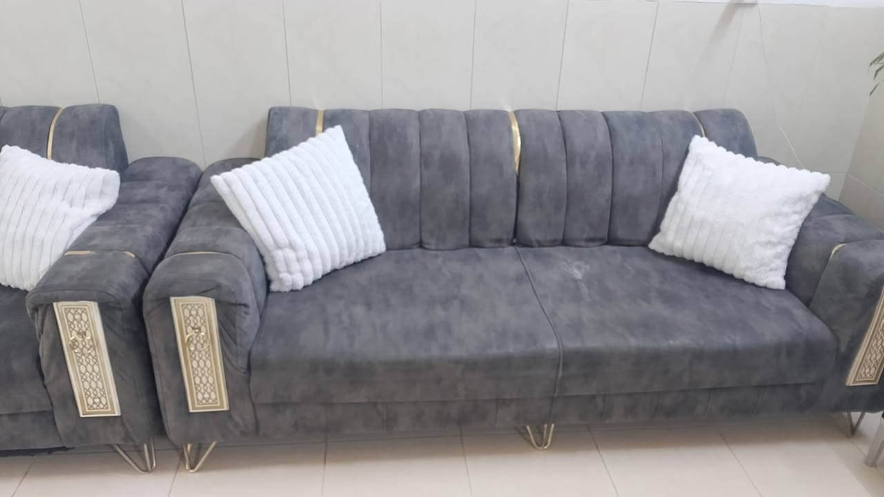 ثنفات ثلاث قطع خشب ثقيل نظافه 5%
السعر 150,000 الف 
العنوان اربيل شارواني 
لا يوجد توصيل
***********
واتساب
