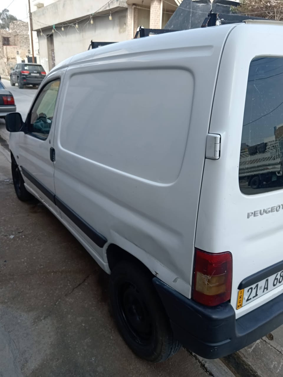 بيجو بارتنر فان للبيع
موديل 2009 

سنويه جديده 2030

بطاقة بانزين موجوده

السعر المطلوب 45 بي مجال 

رقم ***********
