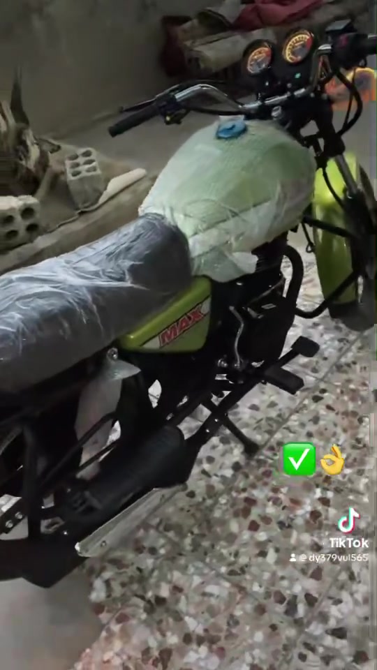 للبيع دايون 2026لون 💚دراجه صارله شهر نازله من الوكيل جديده اوراق سكنر معرض السلامي رقمي*********** متواجد خاص مكاني حله سعره مليون 1550وبيه مجال
