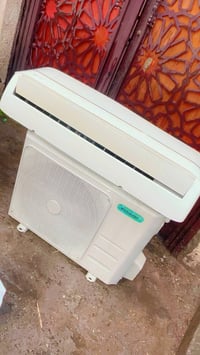 السلام وعليكم اخوان للبيع سبلت نوع ميديا 2 طن غاز 410 نفخ نضافه90/100 ...