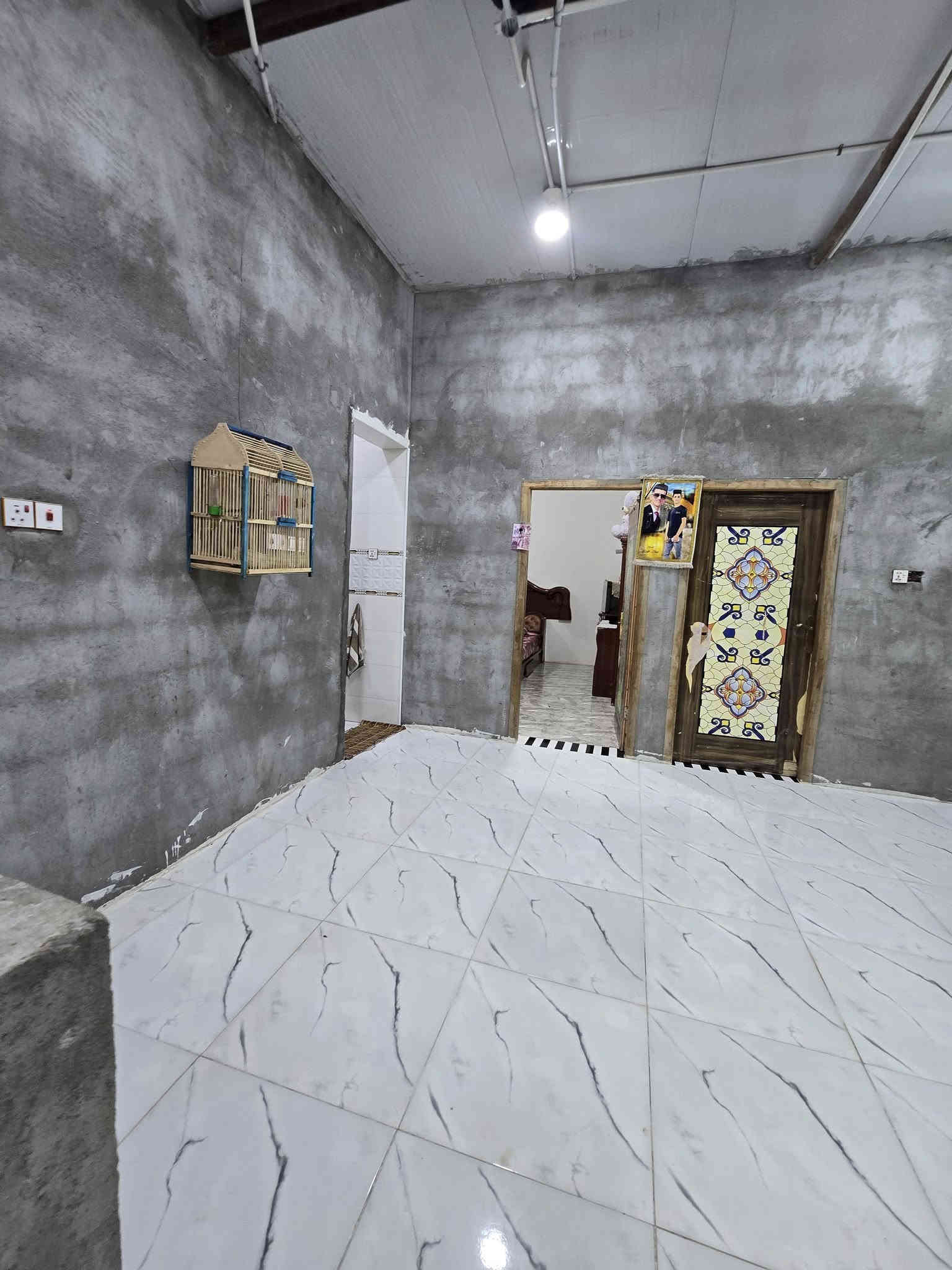 سلام عليكم بيت للبيع
المساحه 150 متر 

طابو زراعي سند 25 مكاتبه وكاله مكاتبه نسخه من الطابو 

يحتوي البيت على 2غرفه نوم و صاله
 ومطبخ 
وصحيات 
وكراج ..حديقه
جميع الخدمات متوفره 

العنوان
ابي الخصيب الطريزاويه 

السعر70 و بي مجال للاستفسار تصل ***********
