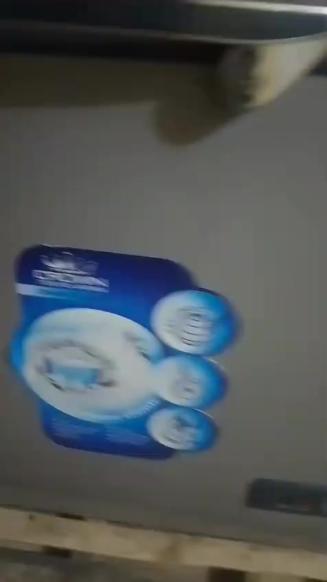 سلام عليكم من رخصت مدير الكروب مجمده نضيفه مال بيت جديده لوك مستعمله شهرين فقط مثل ما وضح الثلج بل فيديو سعره 250 وبيه مجال للطيبين شراي الاتصال وتدلل ***********
