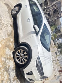 سورنتو ١٩ خليجي   المحرك: V6  عدد الركاب: 7 ركاب شاشة معلومات وترفيه: ...