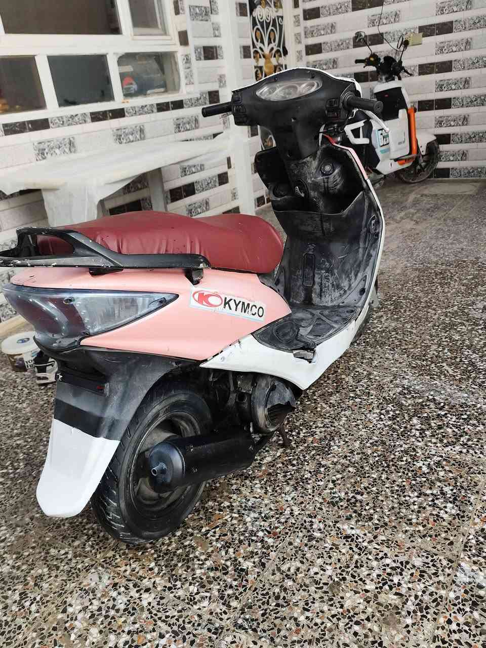 السلام عليكم كامكو جي فور للبيع قبل فتره طلعت من الوكيل كفرات مختمات ويا الشاصي رقم واحد كلها محرك اول فتحه اله شلعه و معدل تشك الكاع محرك صوت ما تسمعله سلف هندر شغاله تايرات جدد سعر 275و بيها مجال شي قليل مكان نجف


**إذا كنت صاحب هذا الإعلان وتريد حذفه لأي سبب، رجاءا أرسل رسالة إلى الدعم الفني**