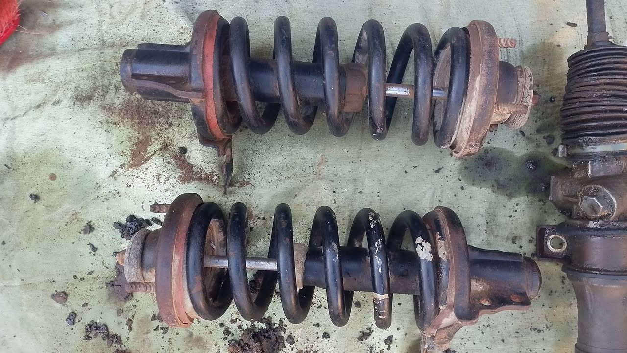 السلام عليكم غراض للبيع مال كيه بريجو
كير + مشط  ستيرن + دبلات +   داينمو + سلف 
مكاني بغداد الحسينيه المعامل رقمي ***********
