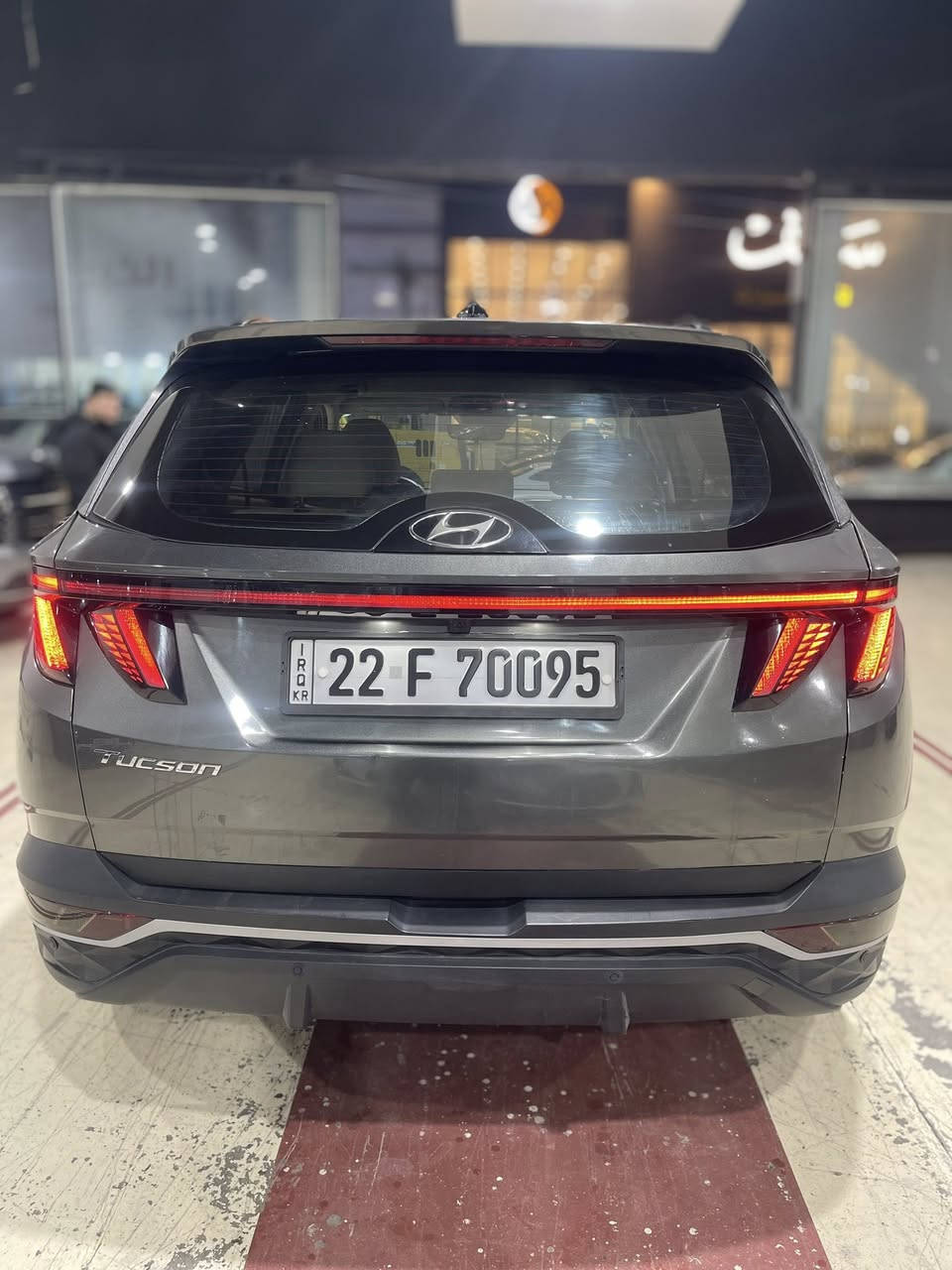 توسان موديل 22
فول ماعدا الفتحه ماشيه 60 الف 
رقم اربيل تحويل مباشر 
جديدة جدا 
فور ويل 
رادار امامي وجانبي 
بصمة ابواب 
بصمة تشغيل 
لايتات زنون 
داخل ابيض 
كشن سايق كهرباء 
سايد بريك بصمة

حادثها حدا خفيف شبر بجاملغ خلفي و طخه بالقبق صندوك بدون دواخل 

كير محرك مكفولات 

مكانها بغداد 

***********
