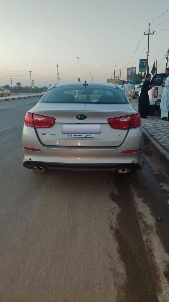 سياره اوبتما موديل 2015وارد امريكي ضررها تبديل بنيد فقط والسونار مرفق بلمنشور كلشي موضح بيه مكينه 2400 .كير حداديه كهربائيات كلها جديد مواصفات نص فول معروفه مواصفاتها داخليه نضيفه سنويتها ل27 مداور ثاني يوم السياره جاهزه مال جناي.
السعر 110وبيها مجال ***********.  الديوانيه الحمزه الشرقي
