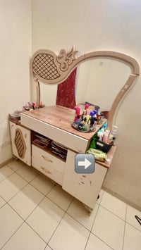 ميز مرايا • تركي صاج • باب يحتاج شد