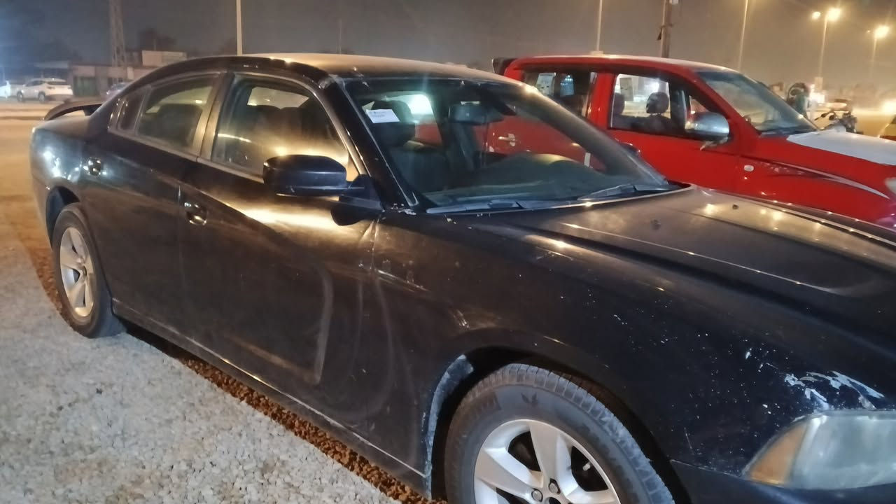 جارجر 2014بسمي. بيها شخوط كدامك محرك كير حداده جاهزه سعرها 128 بيها مجال مكاني بابل رقمي ***********
