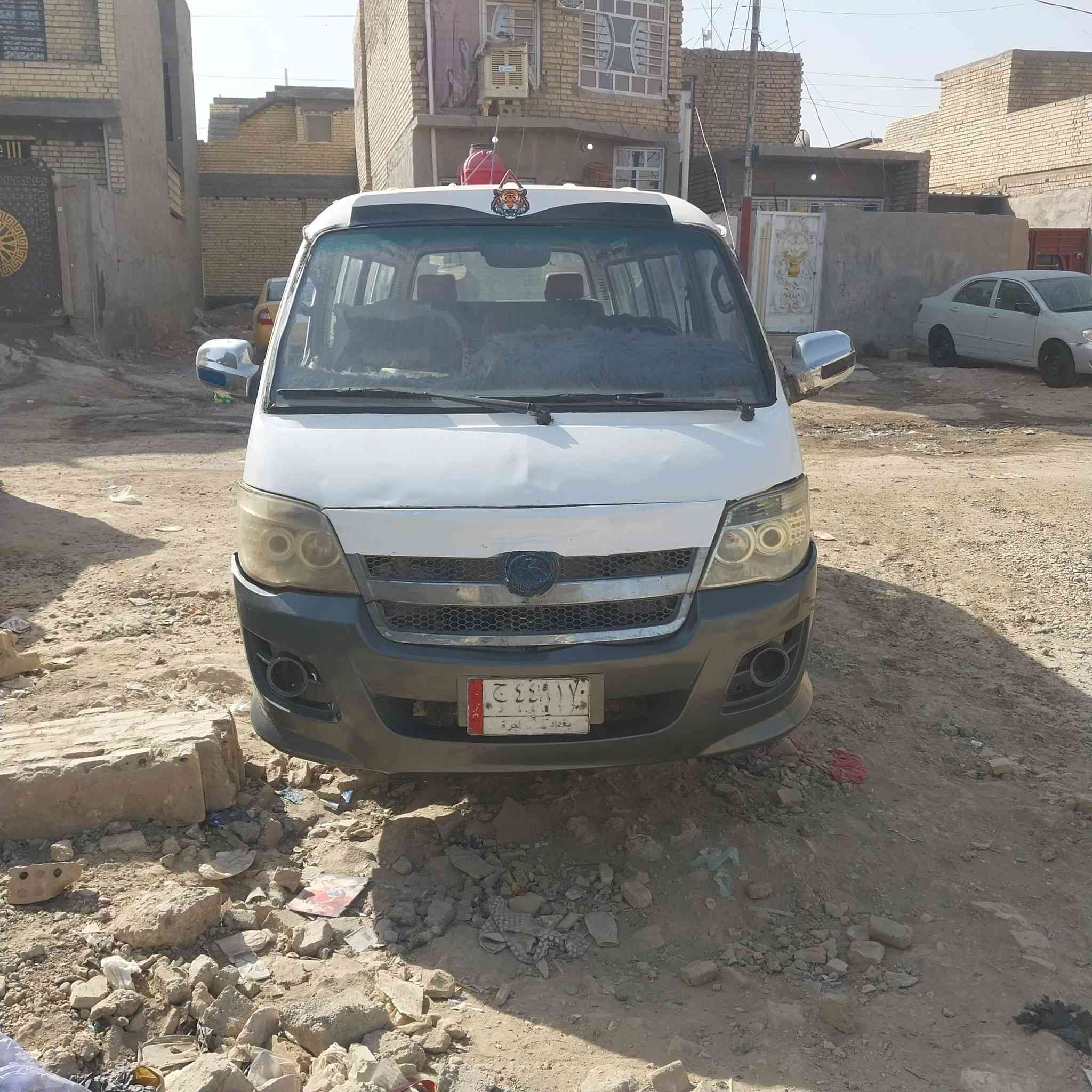 السلام عليكم
فتون الوان للبيع موديل 2015 حره السياره
عليها غرامات هيئه ومرور وضريبه 5 مليون 
السعر 32 وبيه مجال 
مكاني بغداد _الشعله الاستفسار .‎0781 386 3288
