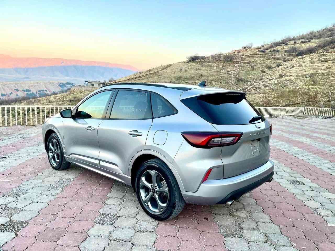 ⸻***********

🔥 Ford Escape ST-Line 2023 AWD Full Option 🔥

🤍 ڕەنگ: سلڤر
📅 مۆدێل: 2023
🛣️ ڕۆیشتوو: 34 هەزار

✅ ST-Line فۆڵ موسەفات
✅ مۆتۆری 1.5L EcoBoost Turbo
✅ AWD (دەبل ئەکسڵ)
✅ گێچی ئەلیکترۆنی
✅ شاشەی گەورە
✅ Auto Start/Stop
✅ Auto Hold
✅ لایتی LED پێش و دوا + Auto Light
✅ کۆشنی هیتەر
✅ سوکانی هیتەر
✅ کۆشنی نیو جڵد
✅ کارپلەی (Apple CarPlay)
✅ کامێرا + ڕاداری خەتی جادە + 360 Sensor

🛠 بۆیاغ:
تەنها بۆنیت و چاملغی پێشەوەی لای شۆفێر بۆیاغ کراون، بێ ناوگرتن.

✅ ئایرباگی سوکان کراوەتەوە و سیستەمەکە بە تەواوی کار دەکات.
✅ یەک دینار مەسرەفی تێدا نییە.
✅سياره كه  ره قه م كراوه

💰 نرخ: داوای بکە لە کۆمێنت، ڕاستەوخۆ بۆت دێت. 🤖

📌 VIN:

📞 پەیوەندی:
*********** (/ WhatsApp)
***********

🚘 سەیارەیەکی خاوێن، جوان و ئامادەی بەکارهێنان رانية, السليمانية

