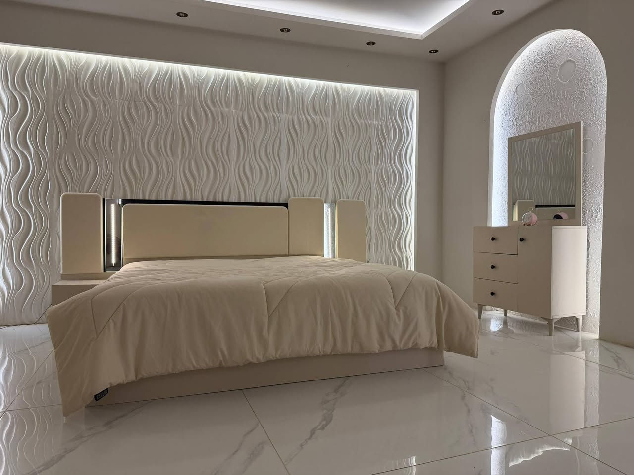 عرض تخفيض اسعار لمده محدوده جدا 
 غرف نوم تركي 5قطع كنتور 6 ابواب 
طول الكنتور مترين و٢٠ سم 
 اناره داخل الكنتور 2 باب جام شفاف 
 الجربايه وي الكومديات 3 متر 
 السعر 600  الف فقط 🔥 
للحجز والاستفسار راسلونا وات ساب 
 ***********
 البصره 
نقل وشد داخل مركز البصره مجاني توجد خدمه توصيل للاقضيه والنواحي والمحافظات الجنوبيه بأسعار مناسبة ملاحظه ما تدفع اي مبلغ قبل لا تنشد وتكمل ابيتك عليكم بس تنزيل الكراتين من السياره لداخل البيت
