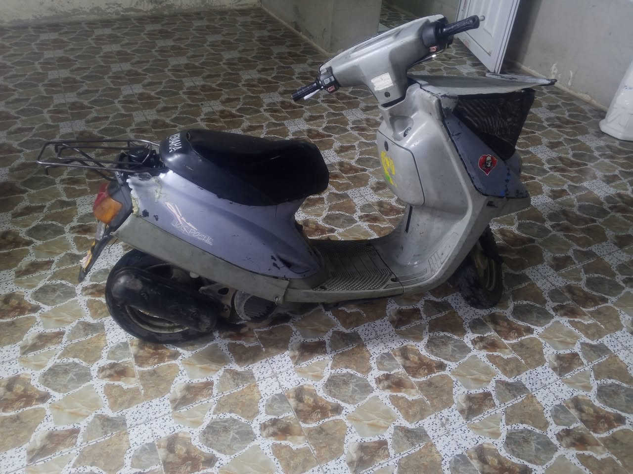 مطور للبيع نضيف  بزونه طالب علئ 150 وبي مجال 
***********
