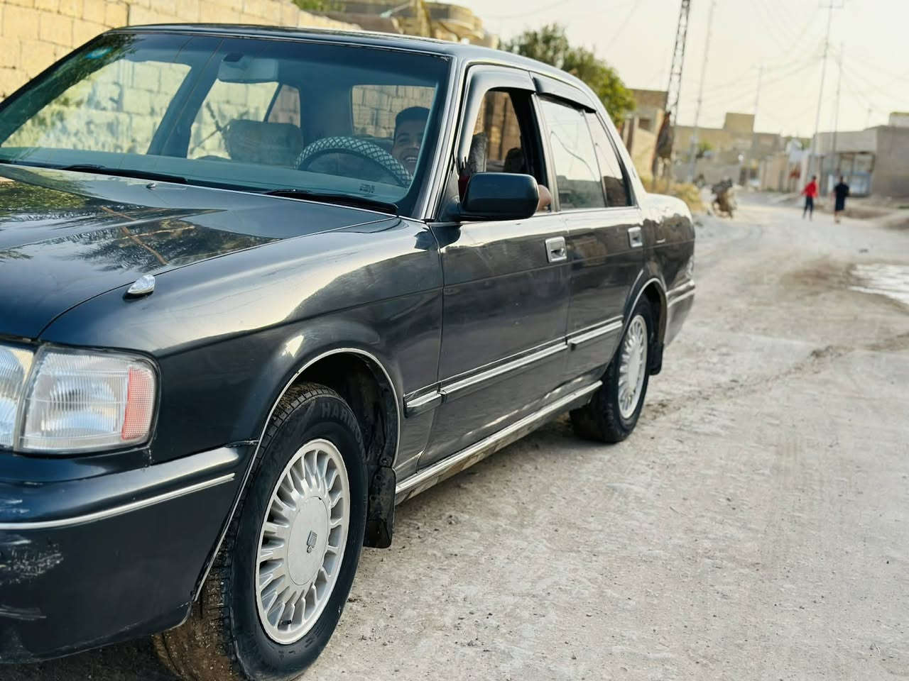 سلام عليكم ارنب مديل 2000بسمي مرقم كامل انكليزي رقمه بصره مكفوله كفاله عامه 
مكاني شطره ***********السعر 65وبيهي مجال
