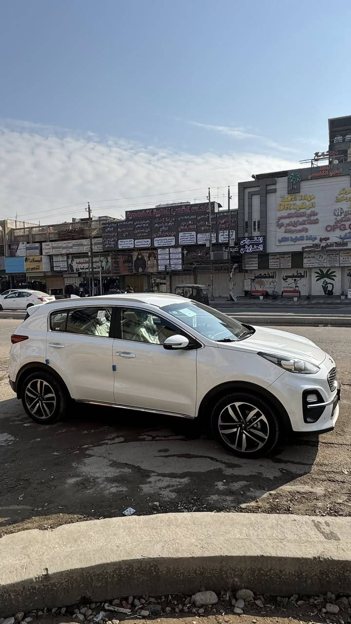 سبورتج للبيع
مديل 21
حساسات امام خلفي 
بصمه 
بيضه السياره حيل حيل حلوه ونضيفه
مكفوله كفاله عامه من الصبغ ولعطل
ولسوناو مرفوق بل النشر  
تخم تاير جديد 
ماشيه 59 
السعر 21 الف$
للستفسار الاتصال
‭
 770 027 9559‬
