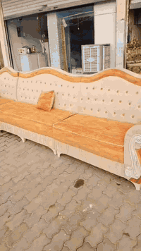 ديوان البيع السعر 325.   07712697329