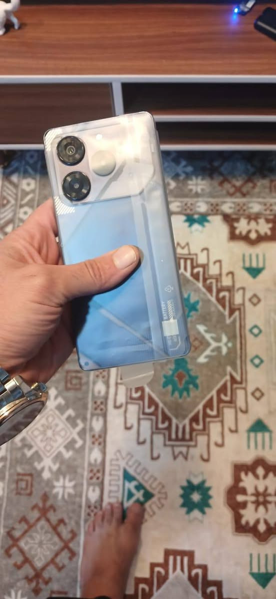 بوفو 6برو جهاز كلش كلش نظيف اذكره 256 مع كارتون بيع او مراوس كربلاء *********** يدعم تسجيل مكالمات ولدات اشعارات كربلاء, العراق
