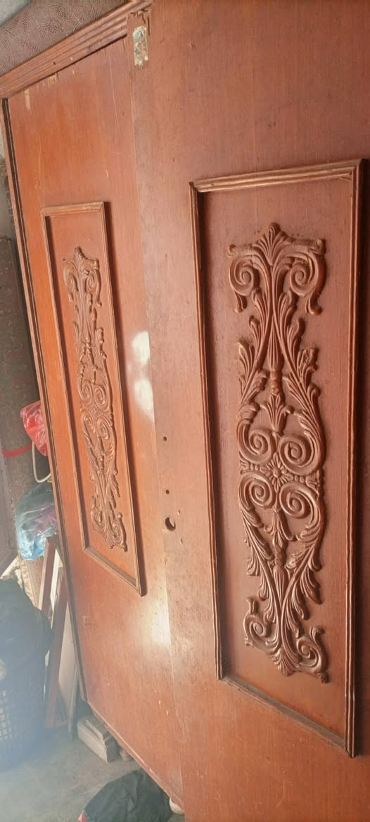 من رخصه الادمن  غراض البيت مال بيت
غرفه خشاب 350

دوشك نفرين 80

مجمده 125

ثلاجه 100

كاونتر 3قطع 3 متر تكمه 300

غساله شغاله 70

طباخ شغله ابو اربع عيون فرن 75

كرويتات عدد 2 /  75

كراسي اربع خشب صاج درجه أوله 100

كنتور بابين يراد تصليح اله وصبغ 50

دوشك نفر سفنج درجه أوله عدد 2 /35

دواشك عدد 6 كلهن 30

زوالي 2 قياس 4طول  في 3العرض150
  
مع مدات العدد اربعه طول 4متر . // 120

تلفزيون قديم مع ستالايت وصحن 50

تواصل واتس ***********
