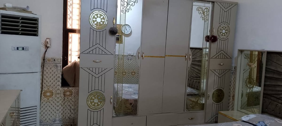 غرفة نوم للبيع مكاني بغداد رقم الهاتف ***********
