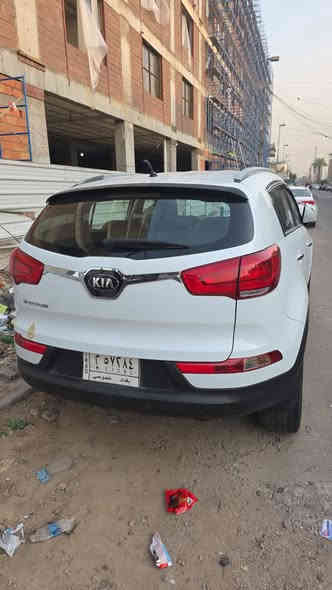 سلام عليكم 
سبورتج للبيع 
الموديل/ 2015
المسافة/111000
اللون ابيض بيها ضربة بجانب باب السائق على كد شبرين السيارة خير من الله تبريد جديد اطارات جديدة
بطاريه/ امارون 
المكينة على وضع الشركة حدادية السيارة بحالة جيدة 
باسمي تحويلها ثاني يوم للاستفسار يرجى الاتصال على.الرفم *********** محمد ابو اوس 
السعر/157 قابل للتفاوض
مكان السيارة شارع فلسطين قرب كلية الرافدين
