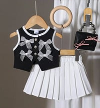 ملابس أطفال • للبيع