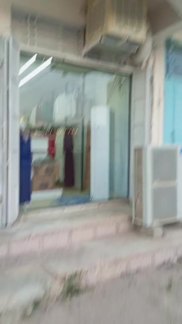 السلام عليكم يوجد محل ملابس للبيع السعر 30ورقه وبي مجال مكانه سامراء بين صلاح الدين والافراز ***********
