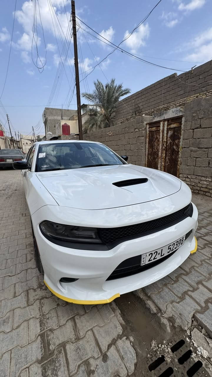 للبيع دودج تشارجر Gt plus 
كلين تايتل كندي مكفولة بدون حادث
مكينة 6 سلندر 3600
رقم اربيل سنوية باسم شركة لل2030 تنتهي تريد تحويل او وكالة موجود
موديل 2019 ماشية 72 الف ميل
فول مواصفات ..
فتحة سقف / مقاعد امامية كهرباء / تبريد وتدفئة
مقاعد / شفتات ستيرن / تدفئة ستيرن / ابل كار
بلي / مري هيتر / رادار بالمري / تنبيه عند الاصطدام /
رادار خلفي / كشنات خزن ميموري 
سيارة كندية كفالة عامه عدا الدعامية الامامية مصبوغة
مكاني البصرة شط العرب
السعر اتصل وتدلل
***********
