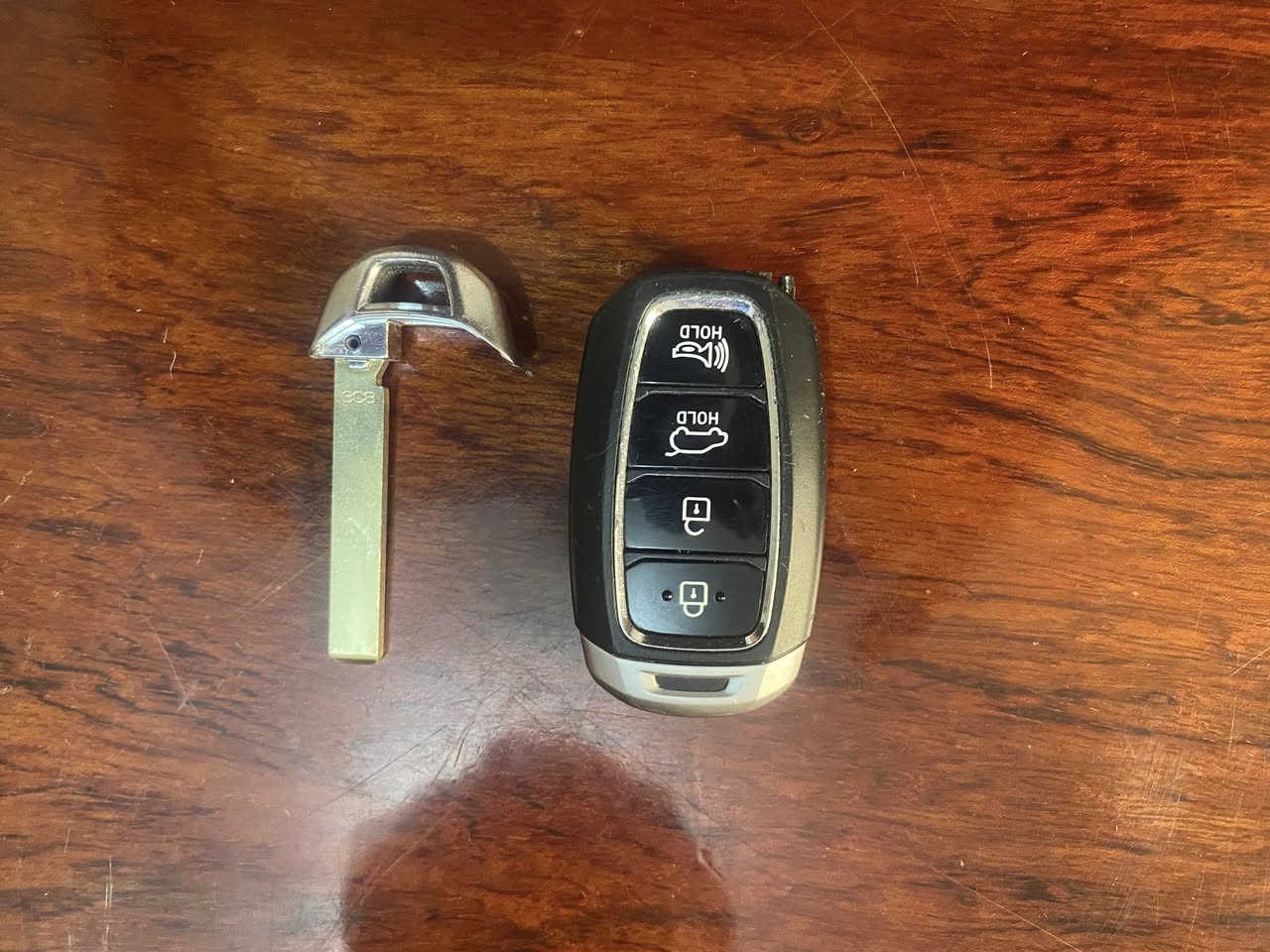 بصمة النترا الشكل الجديد نظافه 90‎%‎ 
وارد امريكي ، مكاني بغداد / 50 الف قفل

***********
