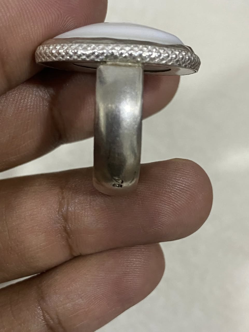 عطفة اصلية فضة 925 ختم  ب45


**إذا كنت صاحب هذا الإعلان وتريد حذفه لأي سبب، رجاءا أرسل رسالة إلى الدعم الفني**