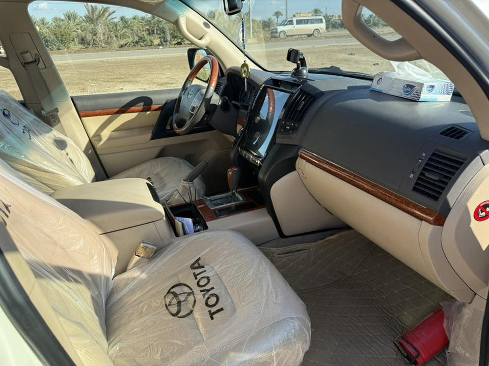 لاندكروز 2015خليجي فطيم سياره مكفوله من صبغ فقط شخوط مع بارد موضح بالسونار ماشيه 113الف حقيقي سياره قبل شهر سويتله ادامه يم شركه ساز فواتير صيانه موجوده تخم تاير 2025 الأصلي رقم بغداد دولي اخوان سياره كلش نضيفه مال جناي مكان سياره الحله *********** محرك وكير وحداديه مكفولات من الفتح السياره ناعمه بالشارع اخوان السعر 40000$ وبيه مجال  ماتصرف عليها دينار
