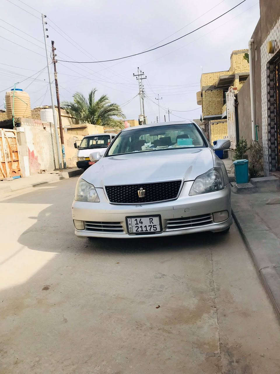 شاهينه موديل ٢٠٠٤
شاصي ٨٢  . مكينه ٣٠٠٠ كير ٦ نمر كفاله

مثبت سرعه 
فتحه بالقماره
دكمتين 

عداد  ٢٦٠ مال اثليت 

سرعه مفتوحه انه ماشي بيها ٢٣٠ وبعد تطلب 

 تايرات كوري جديد

حداديه جديده

مشط ميكيانيكي ايسر بلاد

سنويه تنتهي بدايه ٢٠٢٧

باسمي السياره 

تبريد فوول

بيها ضربه خفيه بالهلال الخلفي ومصلحه 

سعر ١٣٦ وبيها مجال

***********

مكاني ناصريه
