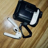 ايربودز الباب الاول ابل الاصلي نضيفة بس سماعة بدون ملحقات سعر 60 كلش م...