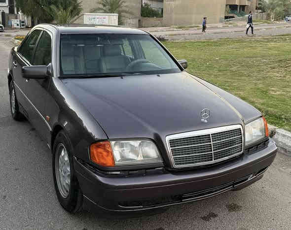 للبيع فقط بدون مراوس وبدون قسط 
مرسيدس w 202 c230 1995 اصل وارد خليجي فول موصفات بدون ضرر وحادث 
مصبوغه عام جماليه بدون ضرر 
محرك وكير بلاديات 4 سلندر خراطيم 
تبريد اصل  حداديته جاهزه كهربائياته بلاديه داخل جلد بلادي نظيف جداً 
موصفاته معروفه سلايد روف جام طكيتن سنترلوك قفل كير جام كهرباء 5 ويل كب 
اريل كهرباء دبل مروحه دبل فيت يم
دركه ايبرباك الخ .... سياره بلاديه وجاهزه 
منظومه بنزين تخم تاير باتري جدد 
 بيه ملاحظات بسيطه جداً 
مكانه بغداد الاعظميه والسعر  58  ورقه وبيه مجال بسيط اي استفسار فقط الاتصال ***********
