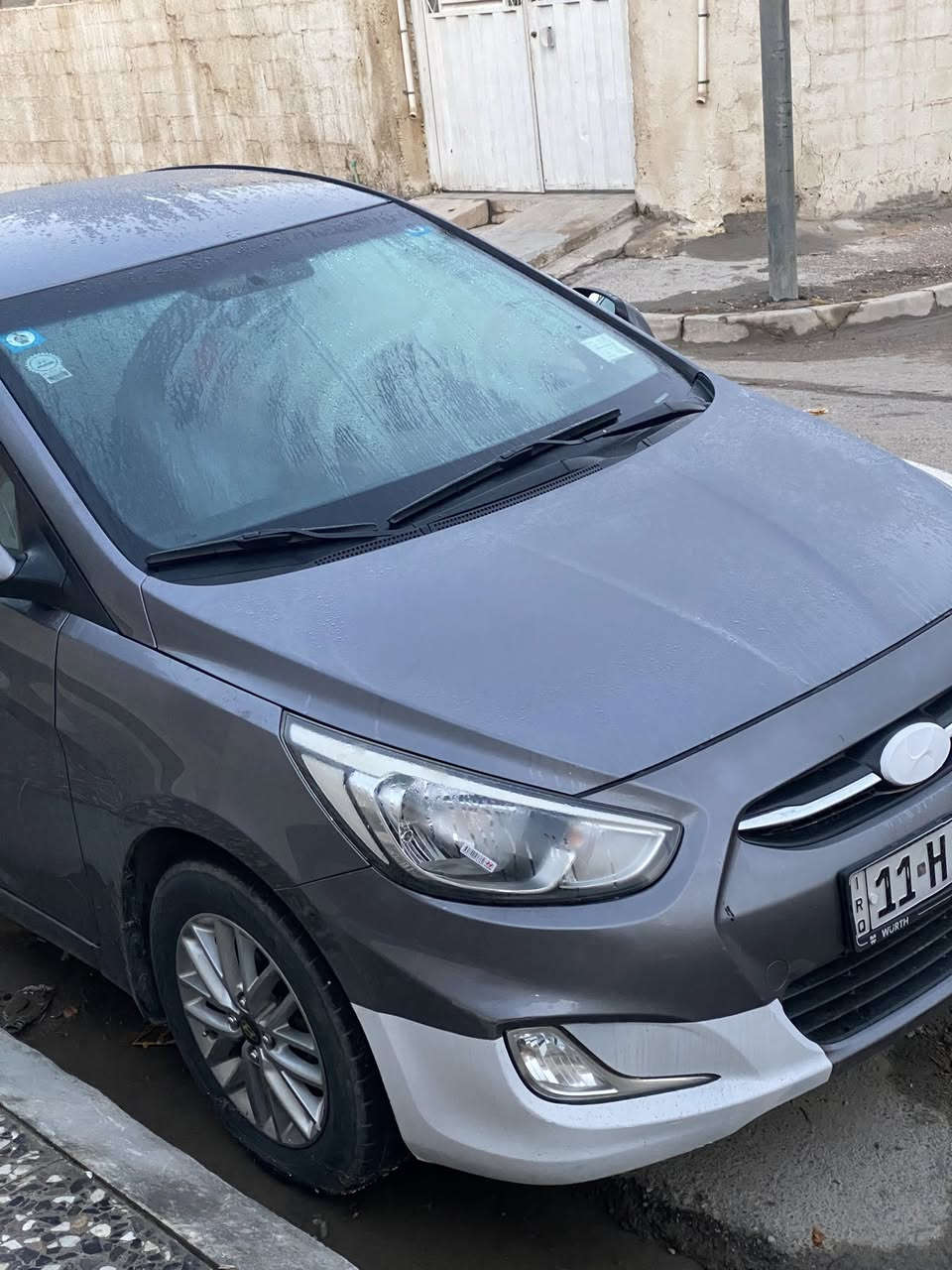 سلام عليكم

اكسنت 2016خليجي الشركه العامه 

ماشيه 95 الف حقيقي عل فحص

مكينه 1600دوش

اشاير مري 

لايت ماطور

تحكم ستيرن جهتين

ايكو 

ويل كب كروم

حساسات خلفيه

شاشه اندرويد اوتو و ابل كار بلي وكامره خلفيه

يدات نيكل 

السياره كامله مابيها اي نقص صدر قبل شهر سويته 

تخم تاير اقل الشهر 

التبريد هاذه الموسم بدلت منضومه تبريدها ثلج كذالك التدفئه 

دهن كير بدلته بل وكاله يم ابو جعفر المنصور

باتري و ادامه كامله مجاول جدد اول بارحه شادهن بلكات جدد السياره درهم متصرف عليها الله شاهد تجي تشوفها  بعينك 

رقم بغداد انكليزي سنويه وهزه جديده و السياره ب اسمي شخصياً

سونار مرفق بيها نص الباب صبغ وحاليا بي جلاح لئن راشينه كلير  اني ابيع الباب كله 

وبيها بارد بسيط بصفحه السايق و السونار مرفق

كير مكينه صدر تبريد كفاله من الفتح كذالك 
 سعرها حلو بلعافيه عل ياخذها سياره جاهزه من كل النواحي 

***********

بغداد الاعلام
