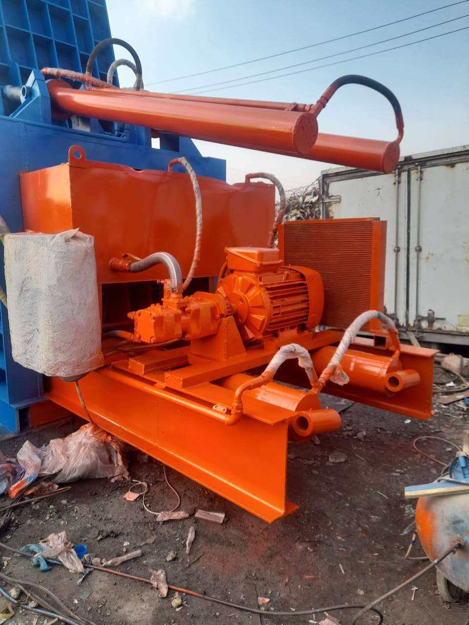 السلام عليكم
مكبس حديد عراقي للبيع
قياس 4/2 ماطور 100احصان
للاستفسار ***********
