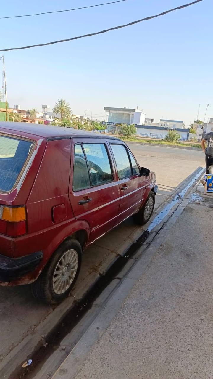 سلام عليكم 
كولف 85 رقم كركوك هزة وسنوية جديدة محرك بي دخان 
شرط تحويل فقط 
سعر 18 وبي مجال قليل

***********
