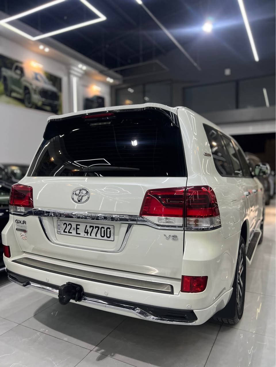 السلام عليكم اخواني الاعزاء 

TOYOTA LAND CRUISER 

الموديل • 2017 

الوارد • خليجي 

الصنع • جيهان 

V6

اللون • ابيض 

WHITE EDITION 

مرقم و كامل رقم مميز بأسمي 

المواصفات • GXR 

حساسات 

رادارات 

5 كامرات ( كامرات محيطيه ) 

اشاره بالمرى

مرى كهربائي

اناره اماميه LED مع  عدسات زينون 

اناره خلفيه LED 

كشاف ضباب 

فتحه سقف 

بصمه تشغيل 

كشن جلد 

كشن كهربائي 

كير أوتو ماتيك 

شاشه كبيره 

تجكمات ستيرن 

مثبت سرعه 

7 اراكب

تبريد مركزي 

الخ…..

مشي السياره • 124,000

ضرر السياره • ثلاث أماكن بارد ما يبين بالعين 

لمعرفه المزيد من تفاصيل السياره التواصل معناً عبر الرقم الأتى • *********** • 📞

مكان السياره • اربيل • شارع 100 • مدينه المعارض • معرض منذر الدليمي أربيل, العراق
