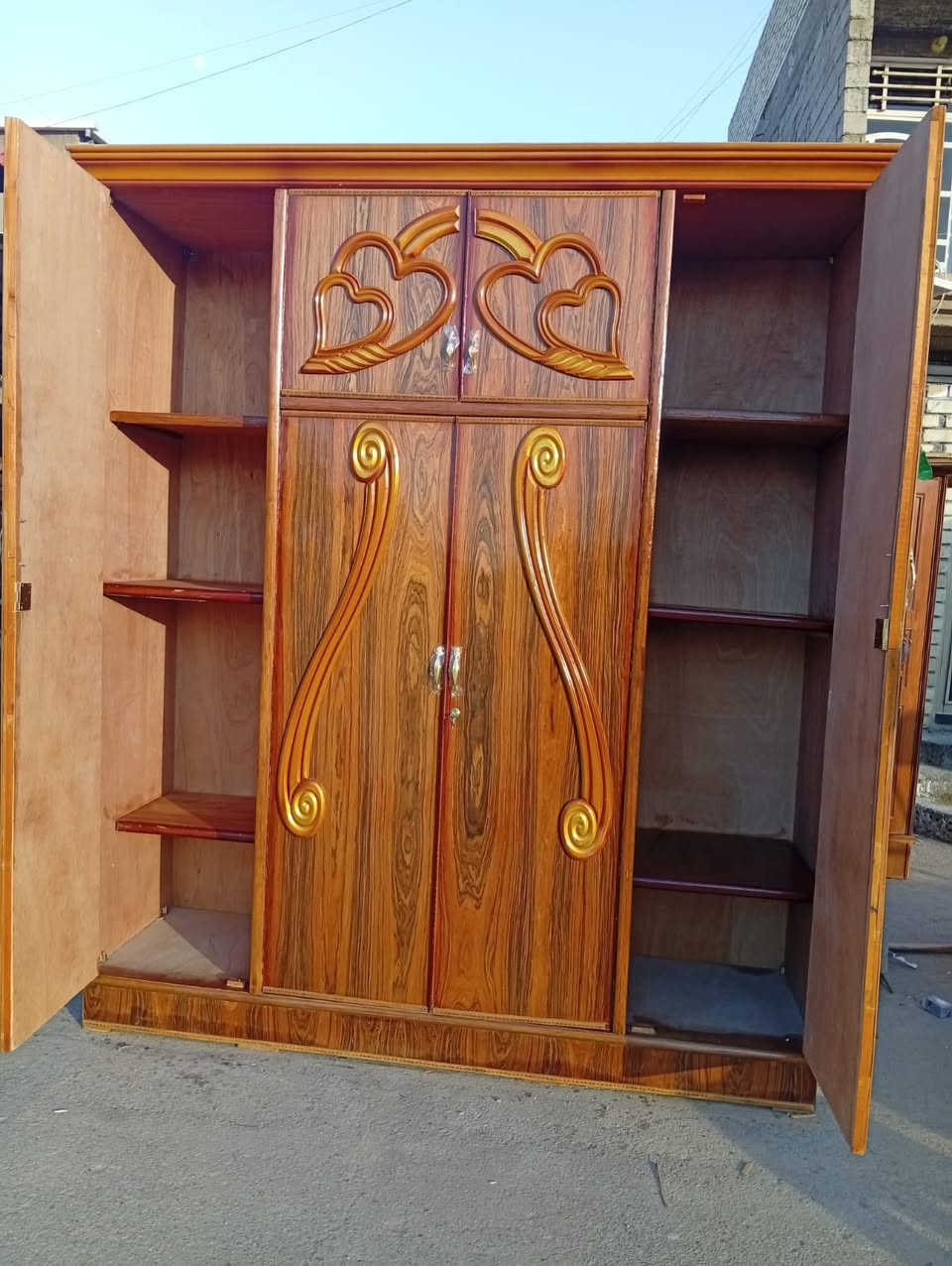 السعر 250 الف فقط
كنتور صاج 4 ابوابً
صاج داخل خارج تكمة كلش كلش نضيف
العنوان المحمودية حي العسكري قرب الحمداني 
للحجز السريع ***********
