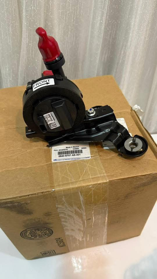 واتر بم جيب كراند شيروكي هايبرد 707
اصلي موبر جديد 
للبيع ***********
