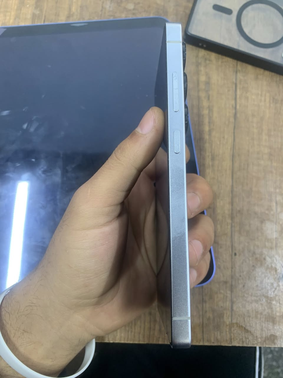 لسلام عليكم 
الترا25 لون مميز ابيض المرغوب
استخدام شهرين
جهاز جدا نضيف استخدام قليل ذاكره 256 
ضمان شركه القلعه 
قيم بما يرضي الله 
مكاني بغداد


**إذا كنت صاحب هذا الإعلان وتريد حذفه لأي سبب، رجاءا أرسل رسالة إلى الدعم الفني**